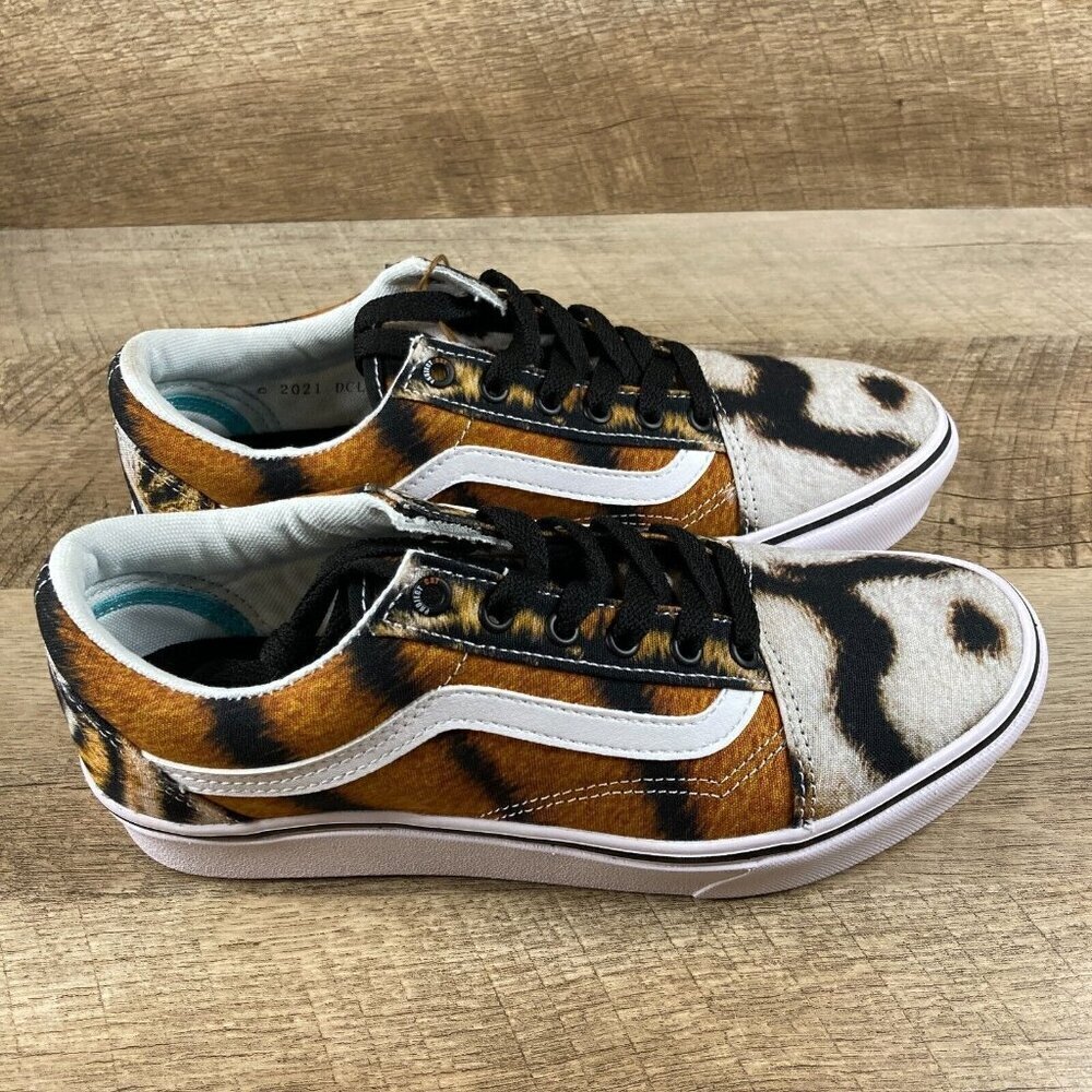Vans X Discovery Project CAT ComfyCush Tiger Sneakers Womens 7, Youth 5.5 NEW